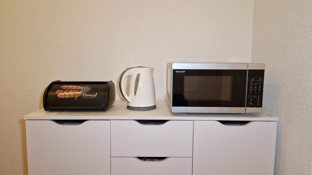 Apartments In Rijeka, Free Parking And Large Terrace, 15Min Drive From The Beach Екстериор снимка