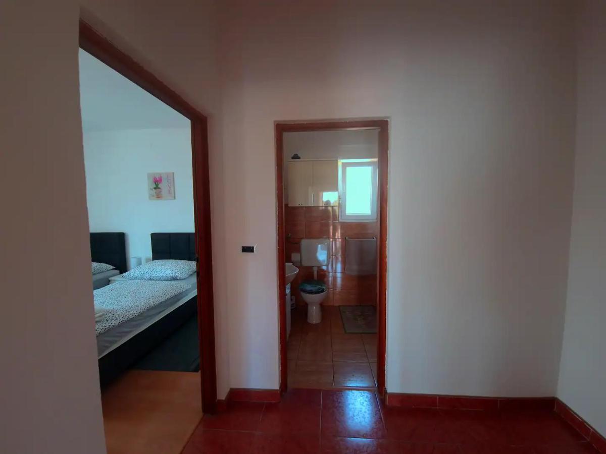 Apartments In Rijeka, Free Parking And Large Terrace, 15Min Drive From The Beach Екстериор снимка