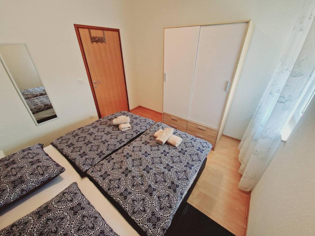 Apartments In Rijeka, Free Parking And Large Terrace, 15Min Drive From The Beach Екстериор снимка