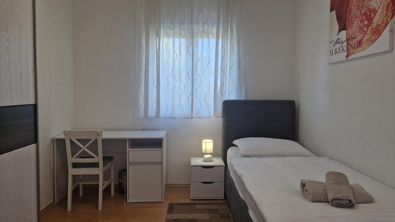 Apartments In Rijeka, Free Parking And Large Terrace, 15Min Drive From The Beach Екстериор снимка